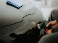 Ile kosztuje polerowanie samochodu? Poznaj ceny i nie przepłacaj!
