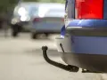 Jak oznaczyć holowany samochód? Uniknij mandatu i jedź bezpiecznie!