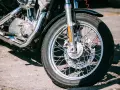 Ciśnienie w oponach motocykla: klucz do bezpieczeństwa i oszczędności?