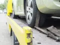 Ile kosztuje holowanie auta? Pełny cennik i porady eksperta.