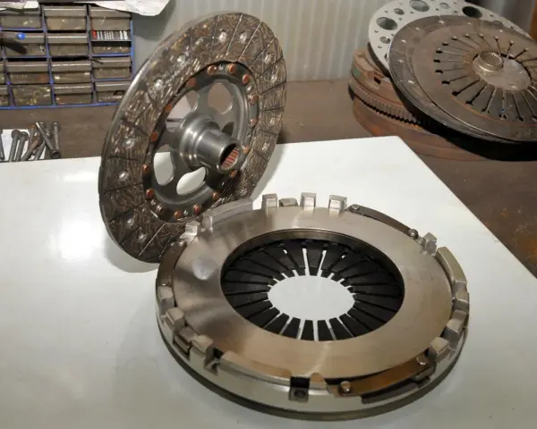 Wymiana sprzęgła: realny czas, koszty i sekrety mechanika