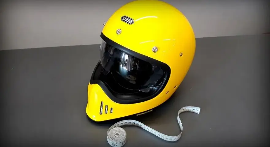 Jak dobrać kask motocyklowy? Klucz do bezpieczeństwa i komfortu