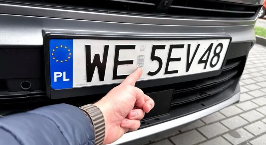 Rejestracja samochodu 2026: Checklista, koszty, uniknij kar!