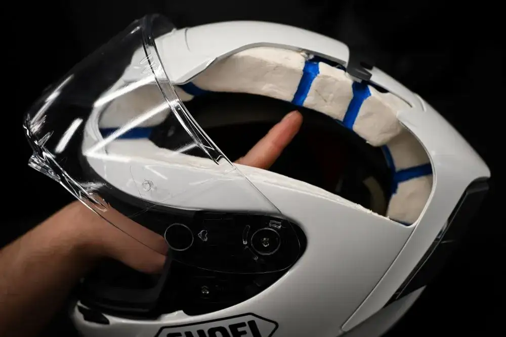 Materiały skorupy kasku motocyklowego porównanie